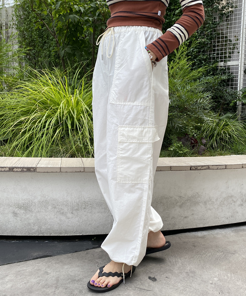 Oriens JOURNAL STANDARD（オリエンス ジャーナルスタンダード）の「C/NY Wide Cargo Pants / コットンナイロンワイドカーゴパンツ（カーゴパンツ・レディース・ホワイト/カーキ/オレンジ・SMALL/MEDIUM）」の5枚目の写真