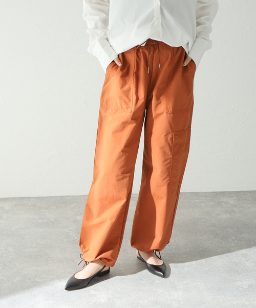 Oriens JOURNAL STANDARD（オリエンス ジャーナルスタンダード）の「C/NY Wide Cargo Pants / コットンナイロンワイドカーゴパンツ（カーゴパンツ・レディース・ホワイト/カーキ/オレンジ・SMALL/MEDIUM）」の9枚目の写真
