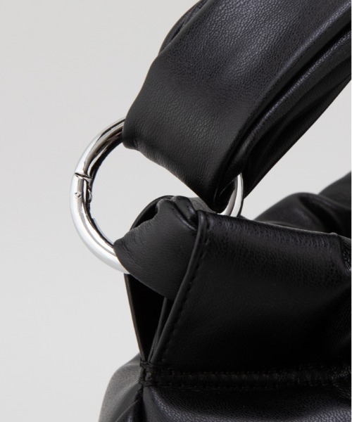 LE VERNIS(ル・ベルニ)の「LE VERNIS(ル・ベルニ)ジグリーPUminiバッグ(ハンドバッグ・レディース・ブラック/ベージュ・FREE)」の8枚目の写真