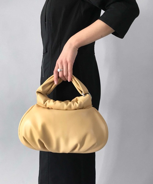 LE VERNIS(ル・ベルニ)の「LE VERNIS(ル・ベルニ)ジグリーPUminiバッグ(ハンドバッグ・レディース・ブラック/ベージュ・FREE)」の13枚目の写真