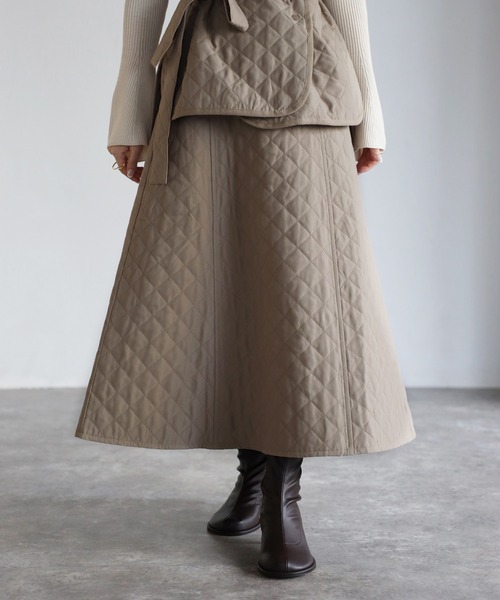 Bonjour Sagan（ボンジュールサガン）の「ボリュームフレアキルティングスカート（スカート・レディース・ブラック/ベージュ/カーキ/アイボリー・FREE）」の3枚目の写真