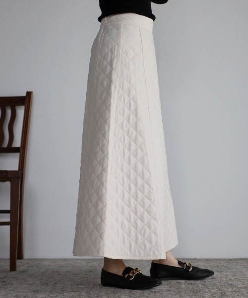 Bonjour Sagan（ボンジュールサガン）の「ボリュームフレアキルティングスカート（スカート・レディース・ブラック/ベージュ/カーキ/アイボリー・FREE）」の6枚目の写真