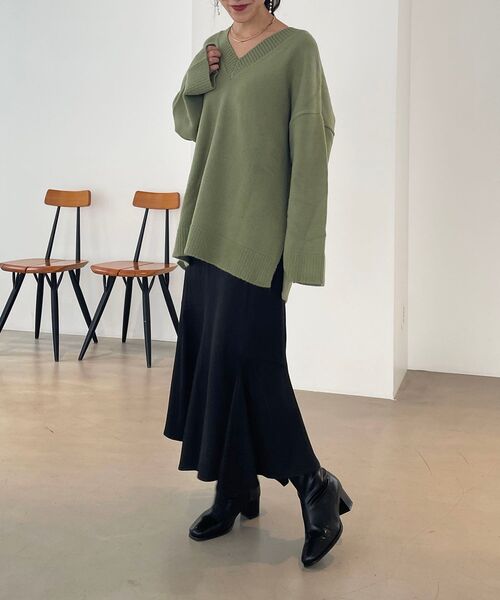 MAJESTIC LEGON(マジェスティックレゴン)の「FruityカラーVニット(ニット/セーター・レディース・パープル/オレンジ/グリーン/アイボリー・MEDIUM)」の18枚目の写真