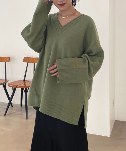 MAJESTIC LEGON(マジェスティックレゴン)の「FruityカラーVニット(ニット/セーター・レディース・パープル/オレンジ/グリーン/アイボリー・MEDIUM)」の15枚目の写真