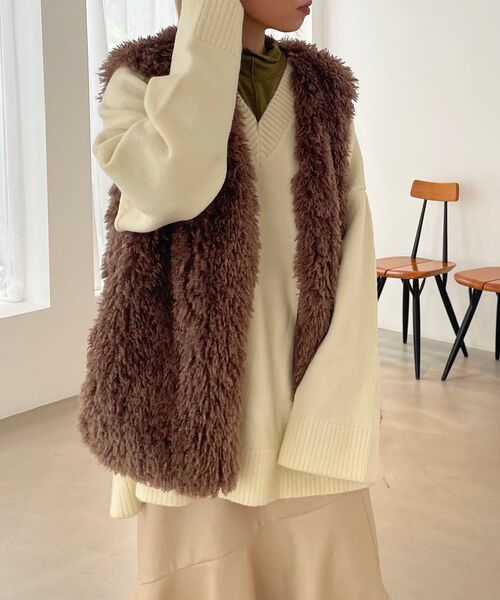 MAJESTIC LEGON(マジェスティックレゴン)の「FruityカラーVニット(ニット/セーター・レディース・パープル/オレンジ/グリーン/アイボリー・MEDIUM)」の16枚目の写真