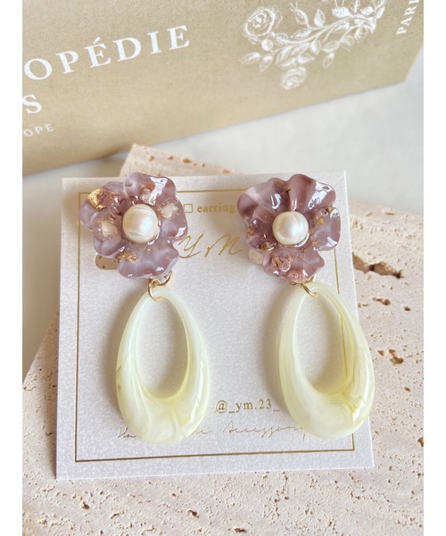 tone(トーン)の「【YM】淡水パール×violla ニュアンスカラーピアス(MA)(ピアス(両耳用)・レディース・ブラウン/ホワイト・FREE)」の2枚目の写真