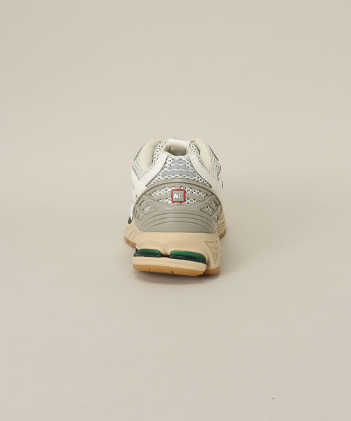 NEW BALANCE(ニューバランス)の「【New Balance / ニューバランス】M1906R P / Q(スニーカー・メンズ・チャコールグレー/グリーン・27.5cm/27cm/28cm/26.5cm/26cm/25.5cm)」の4枚目の写真