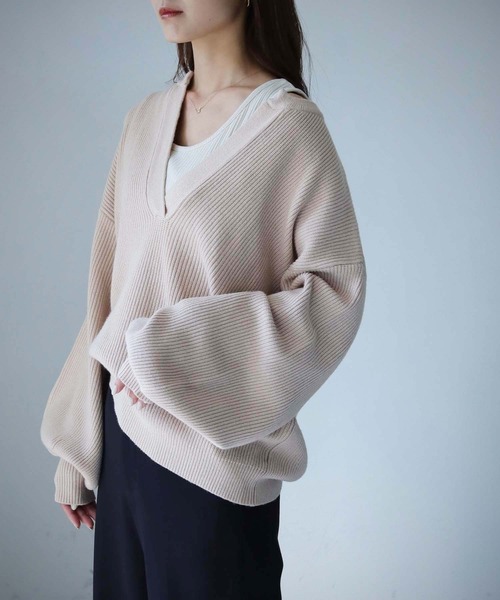 cheriella(シェリエラ)の「【cheriella】WEB限定片畦キーネックニット(ニット/セーター・レディース・ブラック/ベージュ/アイボリー・M)」の1枚目の写真