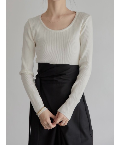 amel（エイメル）の「クルーネックリブニット/アイボリー（Tシャツ/カットソー・レディース・アイボリー・FREE）」の3枚目の写真