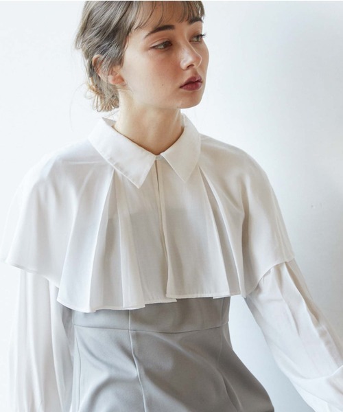 archives(アルシーヴ)の「タックカラー付レイヤードワンピース(ワンピース・レディース・グレイッシュベージュ/ブラック/ベージュ・MEDIUM)」の7枚目の写真