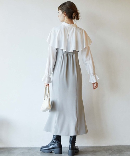 archives(アルシーヴ)の「タックカラー付レイヤードワンピース(ワンピース・レディース・グレイッシュベージュ/ブラック/ベージュ・MEDIUM)」の5枚目の写真