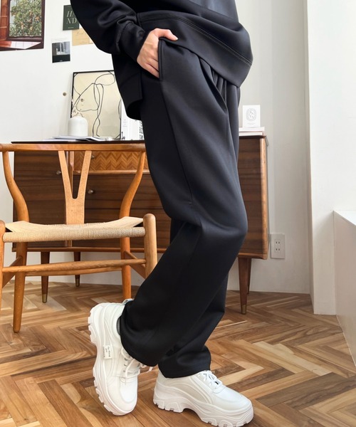 moment+（モーメントプラス）の「【セットアップ対応】ダンボールイージータックパンツ（その他パンツ・レディース・ブラック/アイボリー/グレイッシュベージュ・M/L）」の17枚目の写真