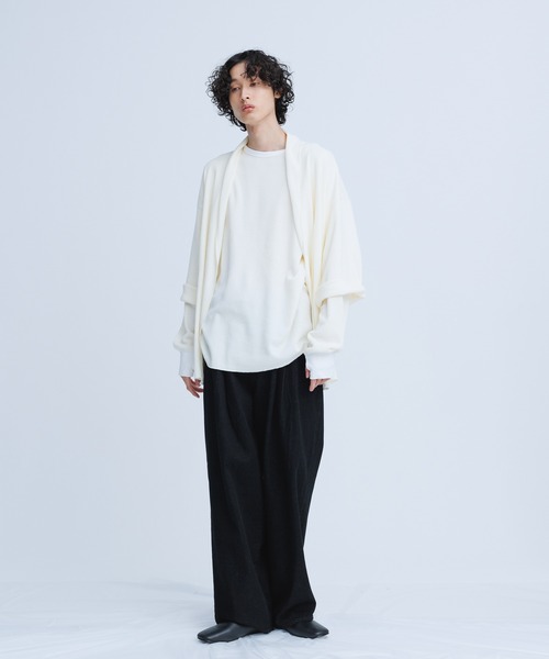 ADAM ET ROPE'(アダムエロペ)の「【WEB限定】ボリュームスリーブ サーマル ロングスリーブ カットソー / 2トーン / ユニセックス(Tシャツ/カットソー・メンズ・ホワイト/ブラック/グレー・M/L)」の10枚目の写真