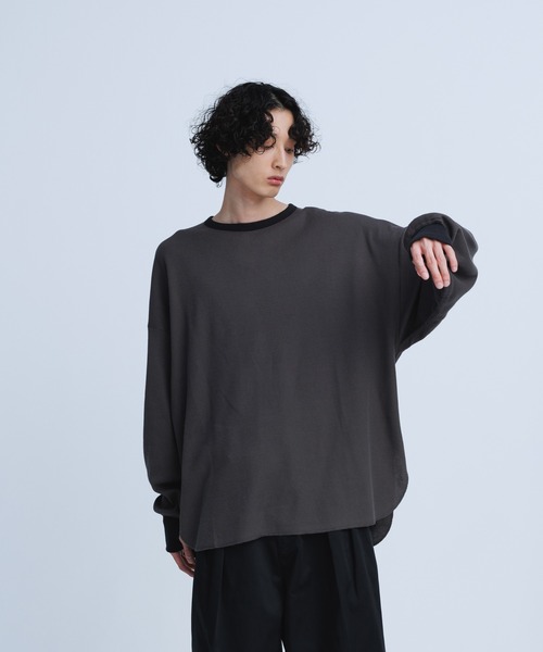 ADAM ET ROPE'(アダムエロペ)の「【WEB限定】ボリュームスリーブ サーマル ロングスリーブ カットソー / 2トーン / ユニセックス(Tシャツ/カットソー・メンズ・ホワイト/ブラック/グレー・M/L)」の11枚目の写真