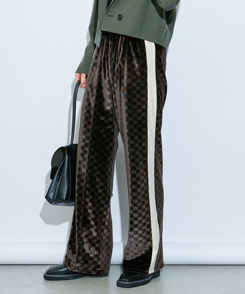 Lui's（ルイス）の「ドロストベロアラインパンツ（その他パンツ・レディース・ブラック/ブラウン/サックスブルー・FREE）」の13枚目の写真