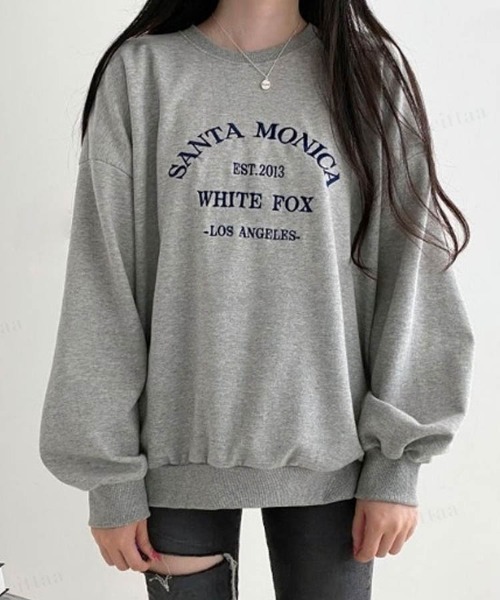 Dalfwin(ダールフィン)の「韓国ファッションMONICA刺繍ロゴオーバーサイズスウェット(スウェット・レディース・ネイビー/グレー/オートミール・FREE)」の6枚目の写真