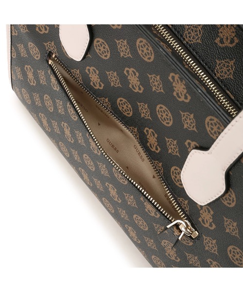 Guess（ゲス）の「GUESS X BRANDALISED(R) WITH GRAFFITI BY BANKSY 2 Compartment Tote（トートバッグ・レディース・ブラウン・ONE SIZE）」の14枚目の写真