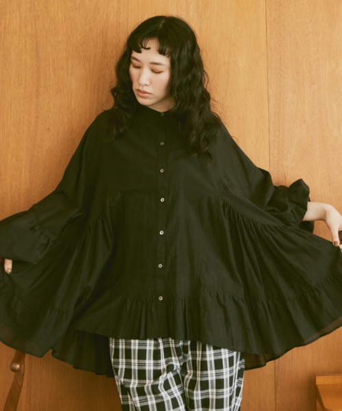 Libra Cue(リブラ キュー)の「バルーンスリーブティアードブラウス(シャツ/ブラウス・レディース・ブラック/ピンク/カーキ/アイボリー・FREE)」の9枚目の写真