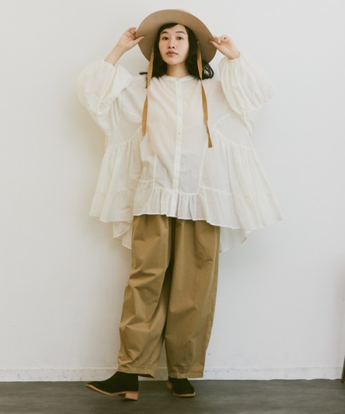 Libra Cue(リブラ キュー)の「バルーンスリーブティアードブラウス(シャツ/ブラウス・レディース・ブラック/ピンク/カーキ/アイボリー・FREE)」の18枚目の写真