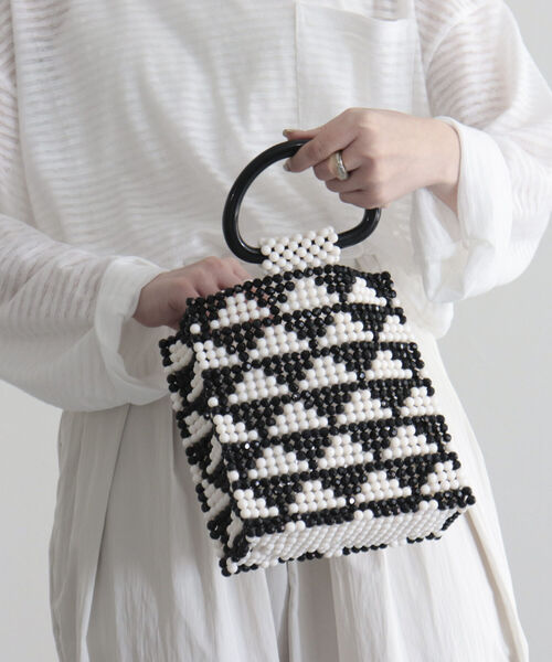 Casselini（キャセリーニ）の「【CASSELINI/キャセリーニ】パターンビーズバッグ（トートバッグ・レディース・ホワイト系その他5/ブラック系その他4・FREE）」の3枚目の写真