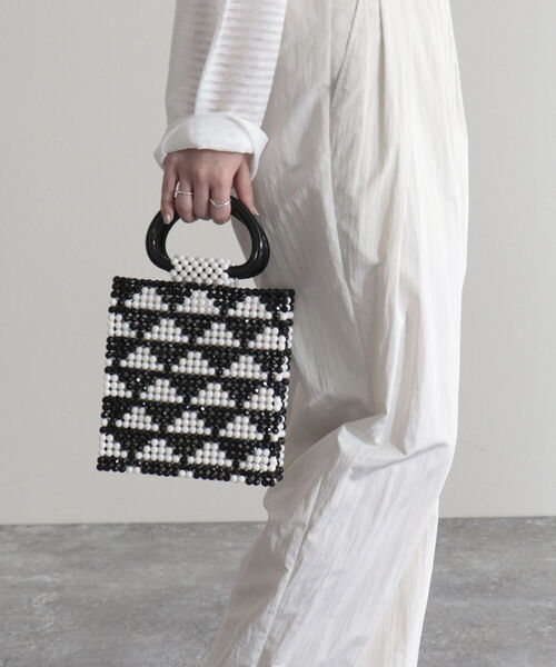 Casselini（キャセリーニ）の「【CASSELINI/キャセリーニ】パターンビーズバッグ（トートバッグ・レディース・ホワイト系その他5/ブラック系その他4・FREE）」の4枚目の写真