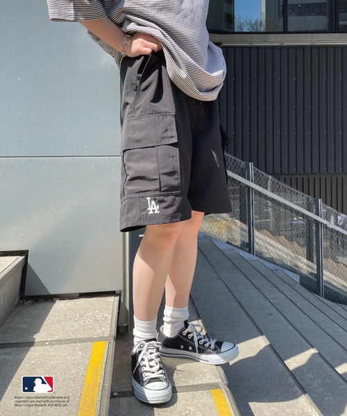 MLB(メジャーリーグベースボール)の「【MLB/エムエルビー】ロゴ刺繍カーゴショートパンツ(その他パンツ・メンズ・カーキ/ブラック/ネイビー・MEDIUM/LARGE)」の9枚目の写真