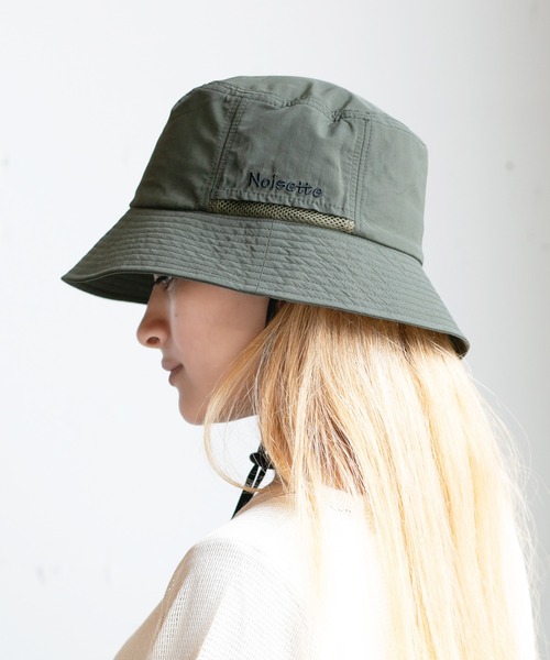 14+（イチヨンプラス）の「あご紐付き撥水サファリハット（ハット・レディース・ベージュ/ブラック/カーキ/オフホワイト・MEDIUM/LARGE）」の2枚目の写真