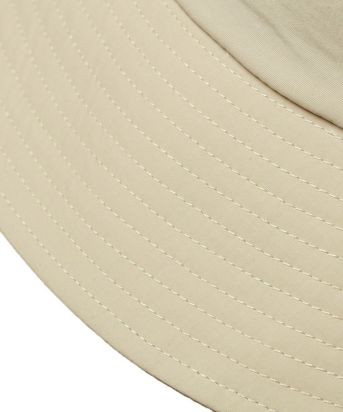 14+（イチヨンプラス）の「あご紐付き撥水サファリハット（ハット・レディース・ベージュ/ブラック/カーキ/オフホワイト・MEDIUM/LARGE）」の11枚目の写真