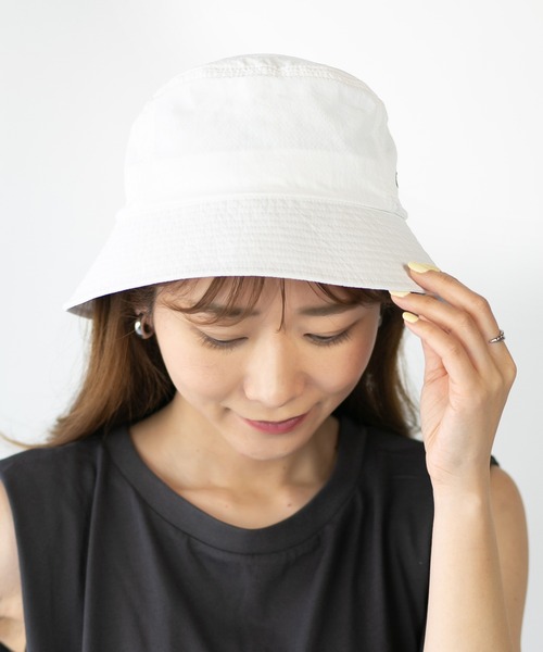 14+（イチヨンプラス）の「あご紐付き撥水サファリハット（ハット・レディース・ベージュ/ブラック/カーキ/オフホワイト・MEDIUM/LARGE）」の21枚目の写真