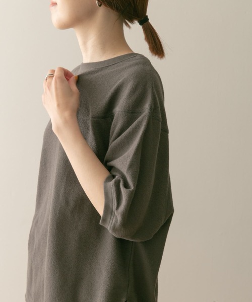 URBAN RESEARCH DOORS(アーバンリサーチドアーズ)の「スラブインレイ切替プルオーバー(Tシャツ/カットソー・レディース・チャコールグレー/オフホワイト/ライトカーキ・MEDIUM)」の9枚目の写真