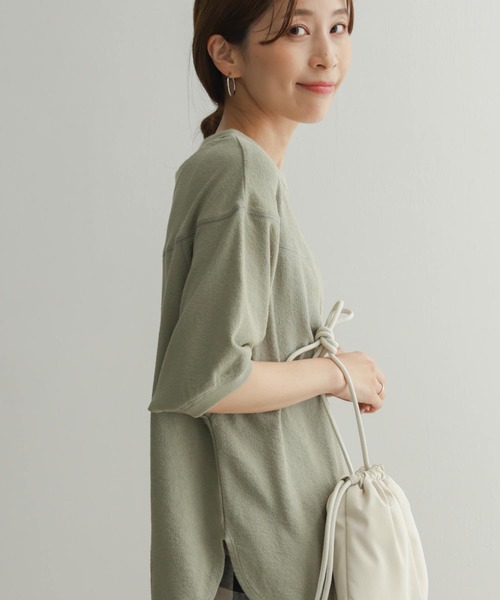 URBAN RESEARCH DOORS(アーバンリサーチドアーズ)の「スラブインレイ切替プルオーバー(Tシャツ/カットソー・レディース・チャコールグレー/オフホワイト/ライトカーキ・MEDIUM)」の17枚目の写真