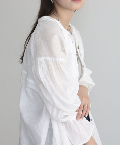 fredy emue（フレディエミュ）の「【fredyemueフレディエミュ】リネン混2WAYボウタイシャツ（シャツ/ブラウス・レディース・ベージュ/チャコールグレー/オフホワイト・38）」の11枚目の写真