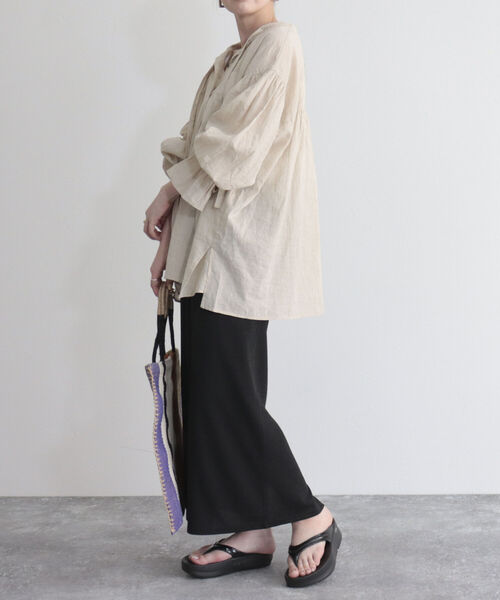 fredy emue（フレディエミュ）の「【fredyemueフレディエミュ】リネン混2WAYボウタイシャツ（シャツ/ブラウス・レディース・ベージュ/チャコールグレー/オフホワイト・38）」の16枚目の写真