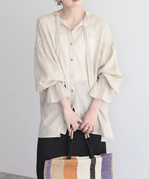 fredy emue（フレディエミュ）の「【fredyemueフレディエミュ】リネン混2WAYボウタイシャツ（シャツ/ブラウス・レディース・ベージュ/チャコールグレー/オフホワイト・38）」の20枚目の写真