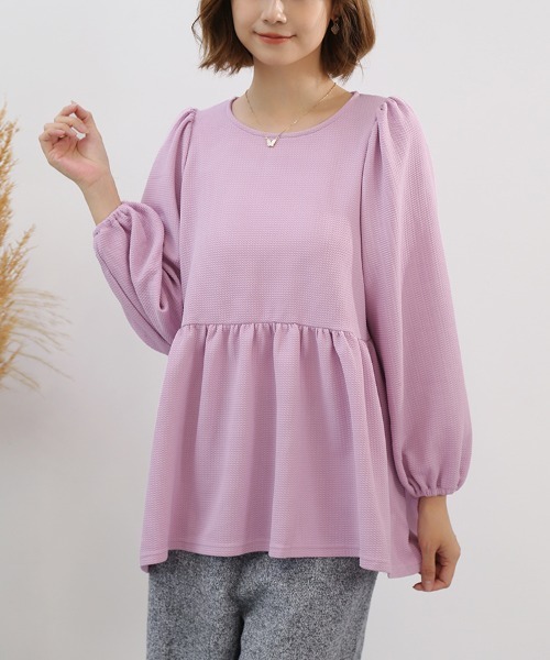 Doux Belle(ドゥーベル)の「パフスリーブチュニックトップス(シャツ/ブラウス・レディース・ブラック/ダークブラウン/ベージュ/パープル・FREE)」の4枚目の写真
