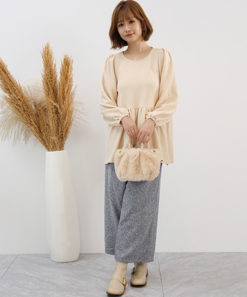Doux Belle(ドゥーベル)の「パフスリーブチュニックトップス(シャツ/ブラウス・レディース・ブラック/ダークブラウン/ベージュ/パープル・FREE)」の8枚目の写真