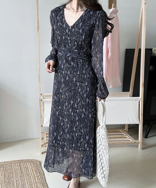 aimoha(アイモハ)の「花柄 Vネックシフォンワンピース (SS)(ワンピース・レディース・ベージュ/ブラック・MEDIUM/LARGE)」の9枚目の写真