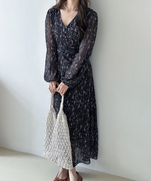 aimoha(アイモハ)の「花柄 Vネックシフォンワンピース (SS)(ワンピース・レディース・ベージュ/ブラック・MEDIUM/LARGE)」の13枚目の写真