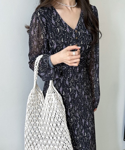 aimoha(アイモハ)の「花柄 Vネックシフォンワンピース (SS)(ワンピース・レディース・ベージュ/ブラック・MEDIUM/LARGE)」の14枚目の写真