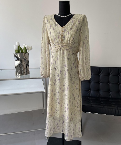 aimoha(アイモハ)の「花柄 Vネックシフォンワンピース (SS)(ワンピース・レディース・ベージュ/ブラック・MEDIUM/LARGE)」の6枚目の写真