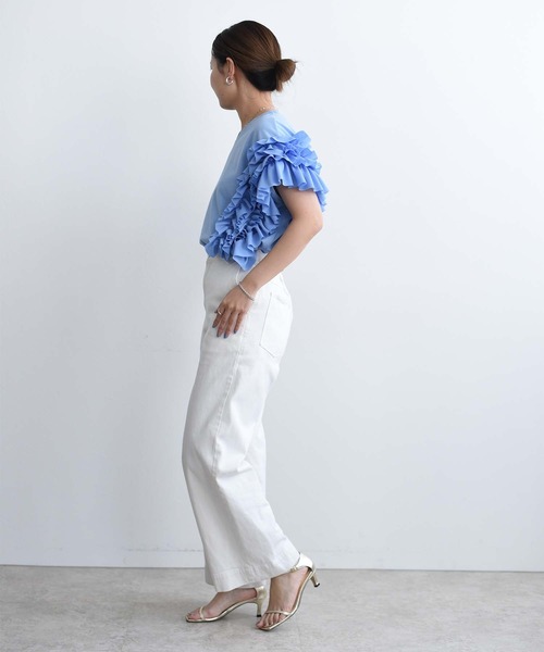 Eimee Law(エイミーロウ)の「アシメフリルTシャツ(Tシャツ/カットソー・レディース・ライトオリーブ/オフホワイト/ライトブルー/ブラック・38)」の13枚目の写真