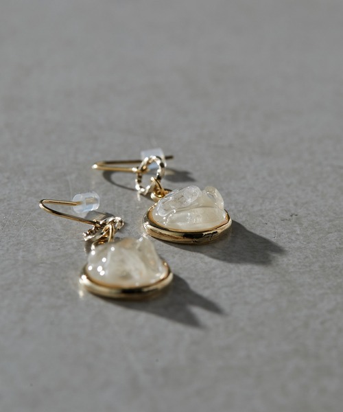 ear PAPILLONNER（イアパピヨネ）の「クリスタルエポピアス（ピアス（両耳用）・レディース・シルバー/ゴールド・FREE）」の4枚目の写真