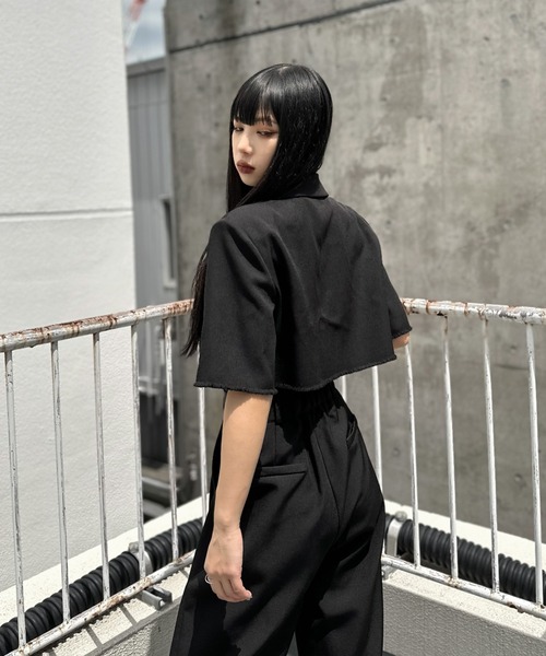 LVEU.（ラブユ.）の「【セットアップ対応】Design hook cropped