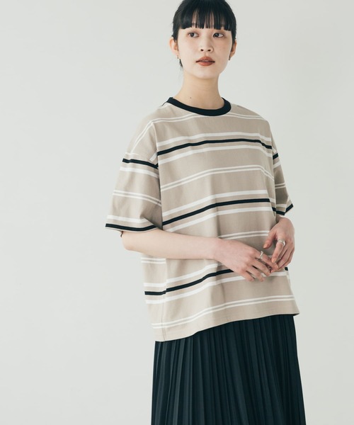 FORK&SPOON（フォークアンドスプーン）の「FORK&SPOON　ランダムボーダーTシャツ（Tシャツ/カットソー・レディース・ベージュ/ネイビー・1）」の2枚目の写真