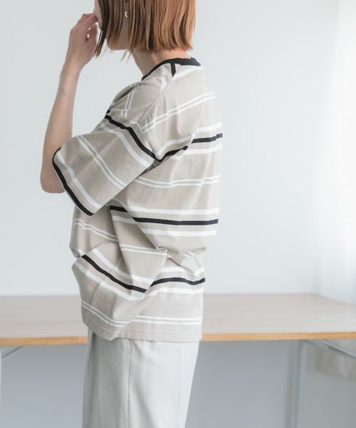 FORK&SPOON（フォークアンドスプーン）の「FORK&SPOON　ランダムボーダーTシャツ（Tシャツ/カットソー・レディース・ベージュ/ネイビー・1）」の6枚目の写真