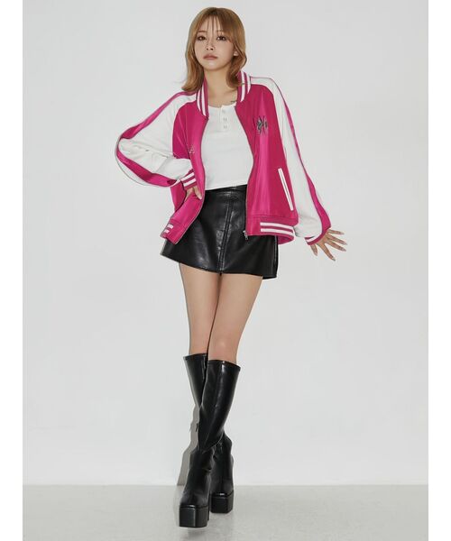 GYDA(ジェイダ)の「BACK EMBROIDERYヘンリーネック TOPS(Tシャツ/カットソー・レディース・ブラック/オフホワイト・FREE)」の4枚目の写真