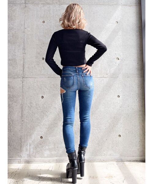 GYDA(ジェイダ)の「BACK EMBROIDERYヘンリーネック TOPS(Tシャツ/カットソー・レディース・ブラック/オフホワイト・FREE)」の22枚目の写真