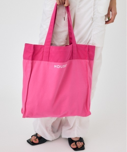 MOUSSY（マウジー）の「MOUSSY EVERYDAY トートバッグ（トートバッグ・レディース・ブラック/ブルー/イエロー/パープル/オレンジ/ホワイト/グリーン/レッド/ピンク・FREE）」の7枚目の写真
