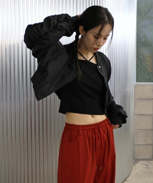 FOLLOWIN（フォロウィン）の「[季節の変わり目に必須アイテム！]シャーリングスリーブカジュアル＆クロップドエアジャンパーブルゾン（ブルゾン・レディース・カーキ/ブラック・FREE）」の9枚目の写真