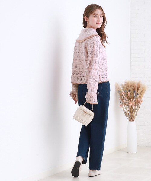 couture brooch（クチュールブローチ）の「◆透かし編みビッグカラーニット（ニット/セーター・レディース・オフホワイト/ピンク系/チャコールグレー・38）」の16枚目の写真